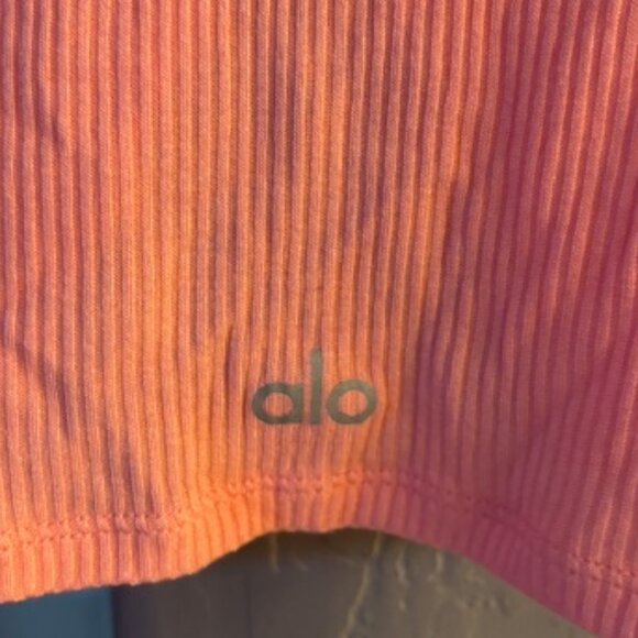 ALO yoga Ribbed Knotty Long Sleeve Size XS Pink Lemonade, NWOT - Picture 4 of 5